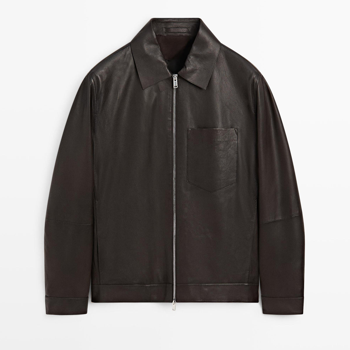 Men’s dark brown leather jacket with shirt collar, full zip closure and chest pocket
