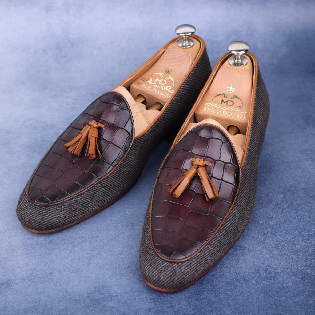 "Verve Tassel Loafers—luxurious brown crocodile texture leather and refined canvas upper, premium Italian leather sole, blending sophistication, comfort, and modern elegance."





