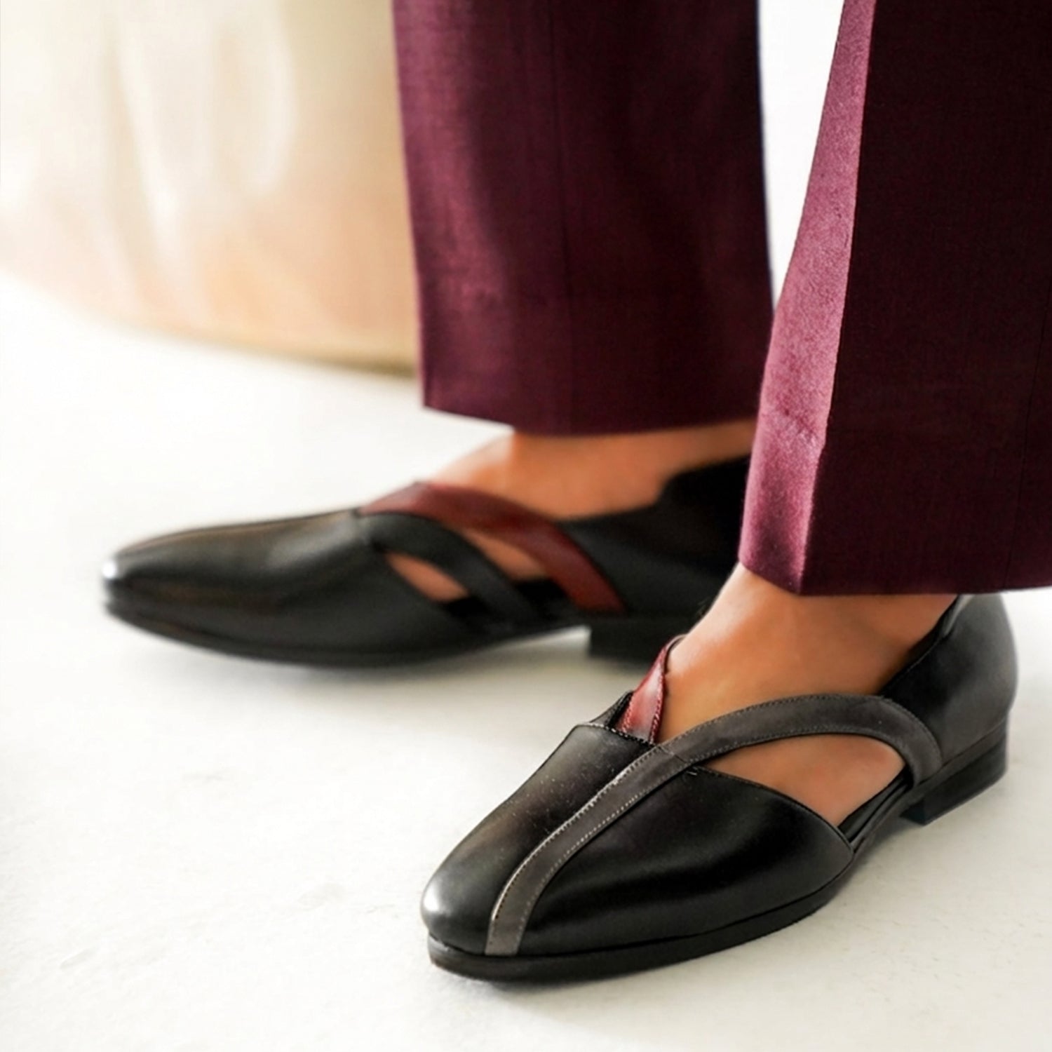 Modern Black Leather Cut-Out Loafers for Men – Stylish Cross-Strap Slip-On Shoes