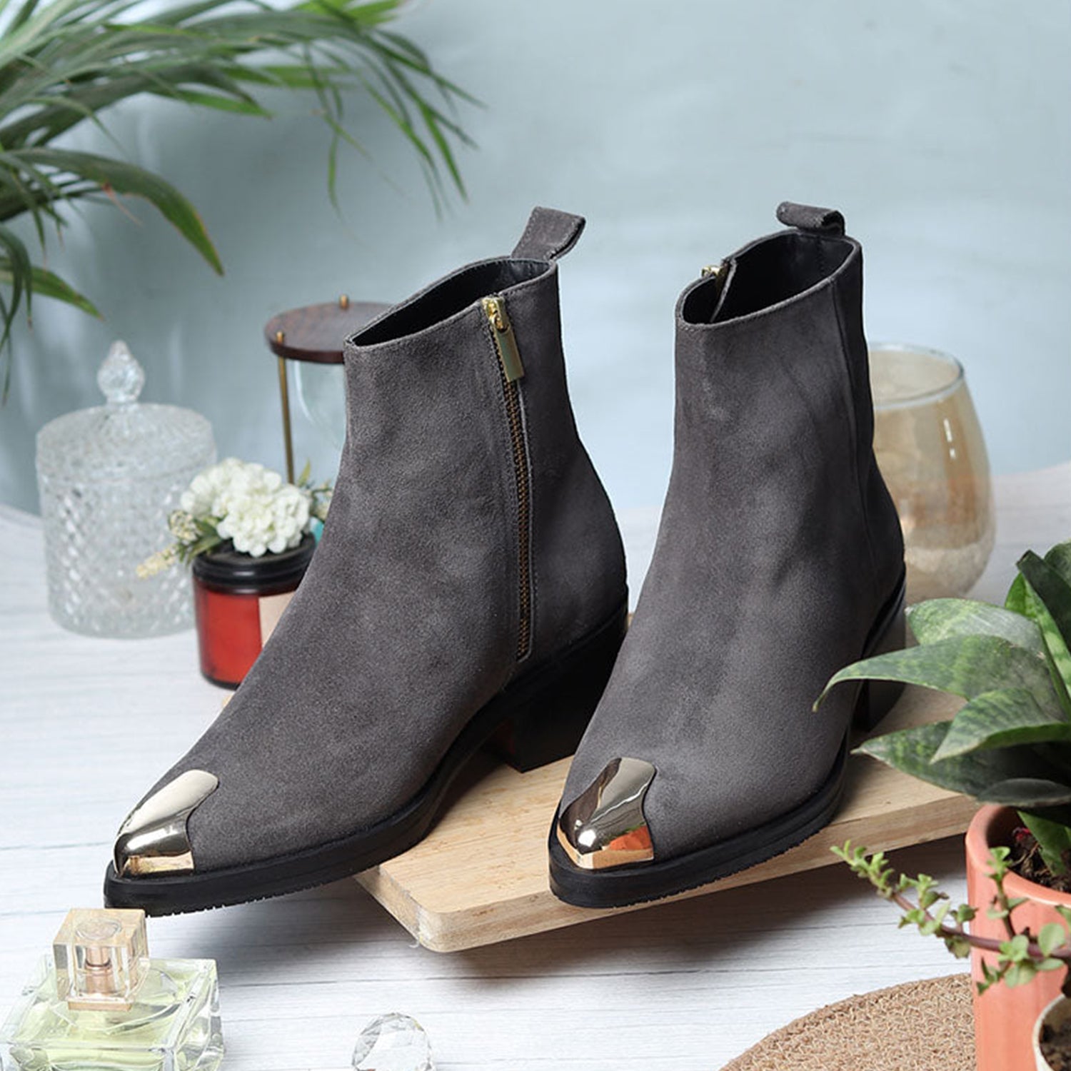 Men’s grey suede ankle boots with metal toe cap and premium finish
