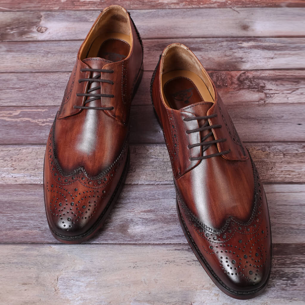 "Beckett Simonon Dean Oxford, crafted from premium full-grain leather with a sleek design, Blake stitch construction, hand-finished patina, and cushioned insole for comfort and durability."

